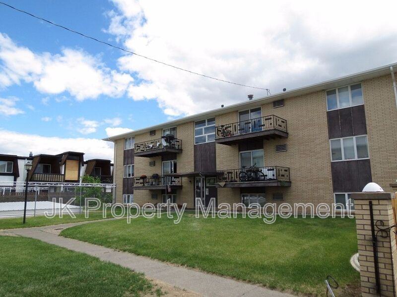 1401 2b St S #21 - Photo 2 of 16