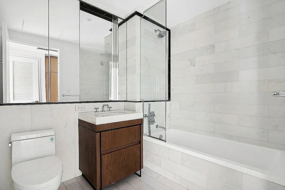 561 Pacific St - Photo 5 of 8