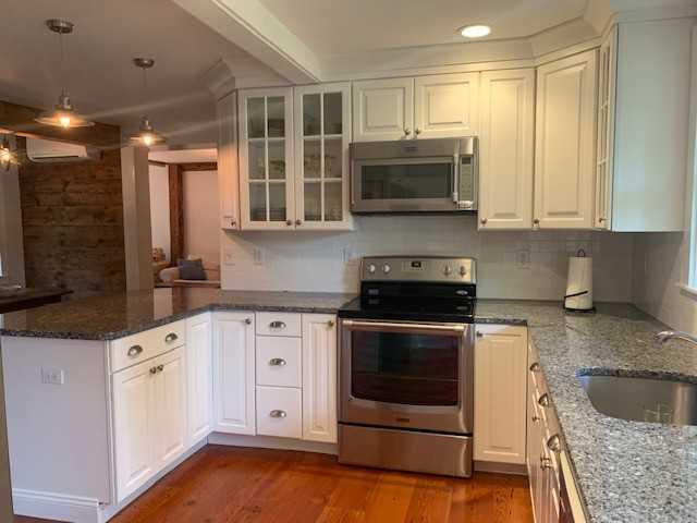 22 Common St #B - Photo 2 of 22
