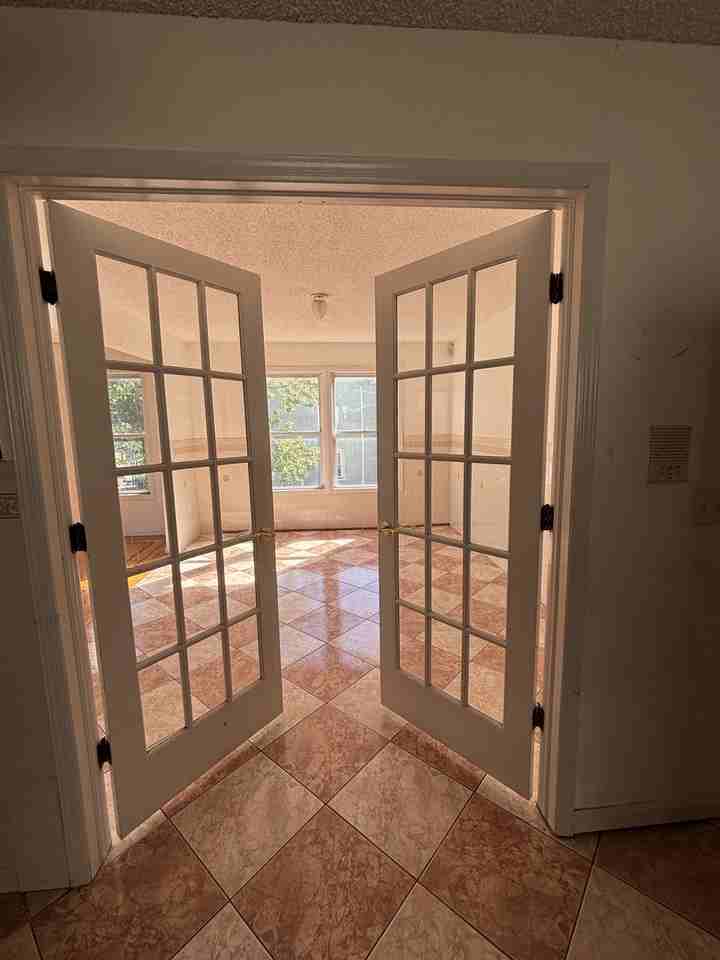 1214 Robert St #1stFL - Photo 2 of 6