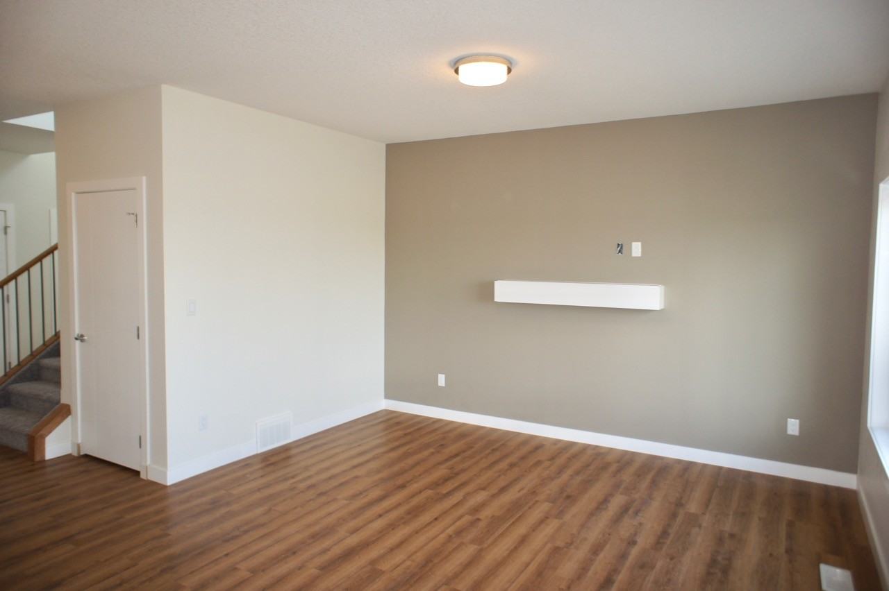 4600 50 Ave - Photo 2 of 20