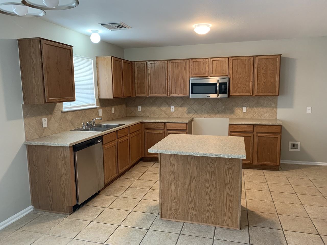 10314 Pinehurst Run - Photo 5 of 13