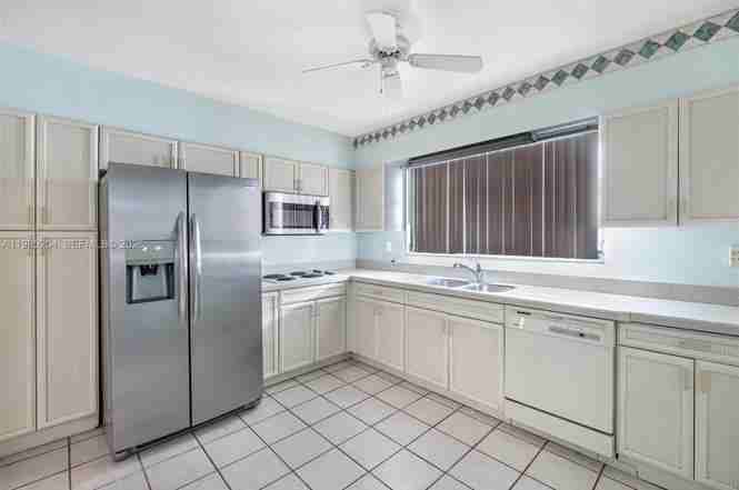 1532 Trillo Ave - Photo 5 of 16