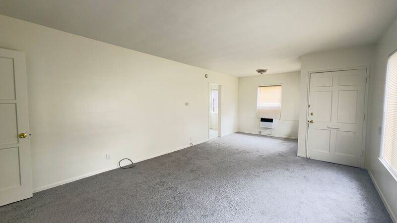 10131 Memphis Ave - Photo 3 of 19