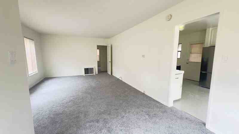 10131 Memphis Ave - Photo 5 of 19