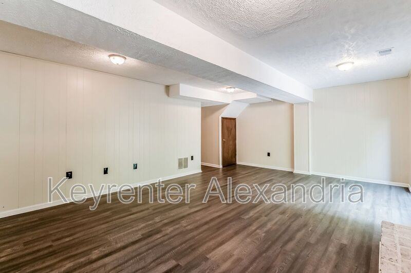 8239 Doctor Craik Ct - Photo 6 of 19