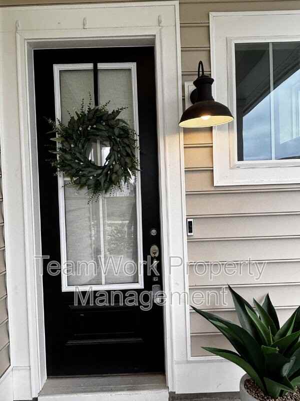 214 Narrowleaf Ave - Photo 4 of 35
