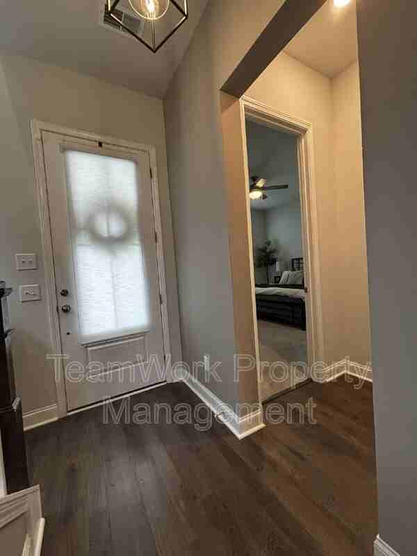 214 Narrowleaf Ave - Photo 5 of 35