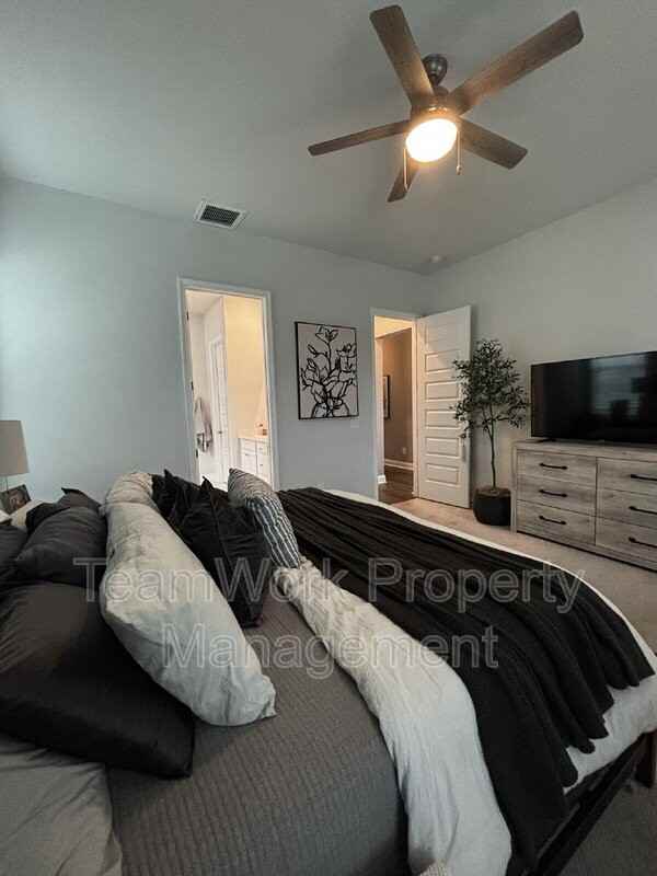 214 Narrowleaf Ave - Photo 7 of 35