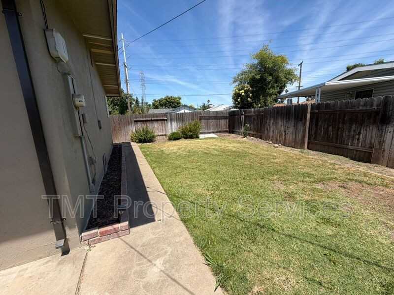 6519 Prentiss Dr - Photo 2 of 12