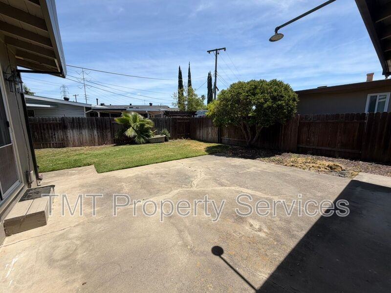 6519 Prentiss Dr - Photo 3 of 12