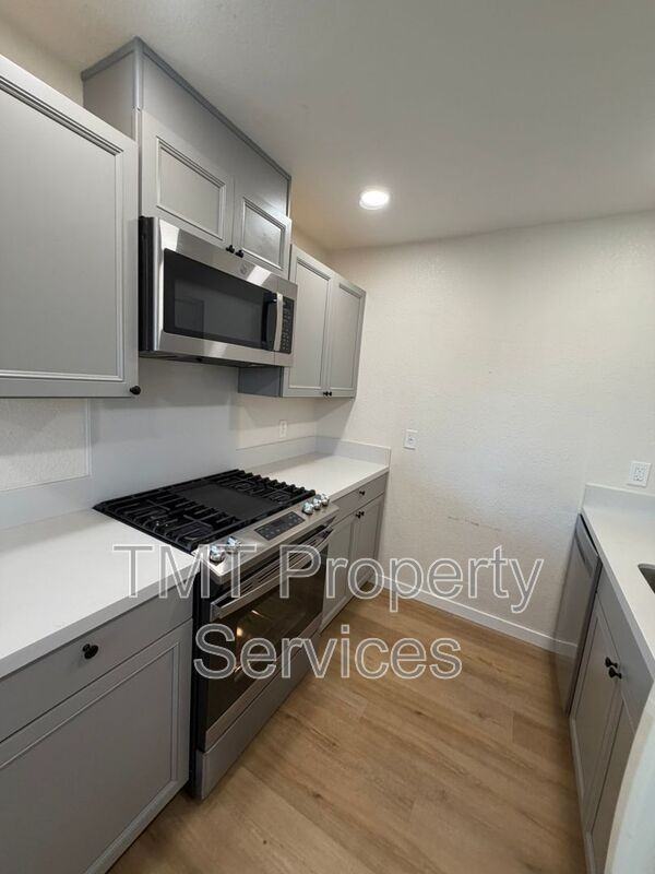 6519 Prentiss Dr - Photo 4 of 12