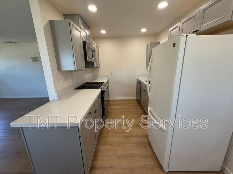 6519 Prentiss Dr - Photo 6 of 12