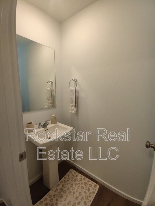 109 W Goldenrod Ave - Photo 6 of 30