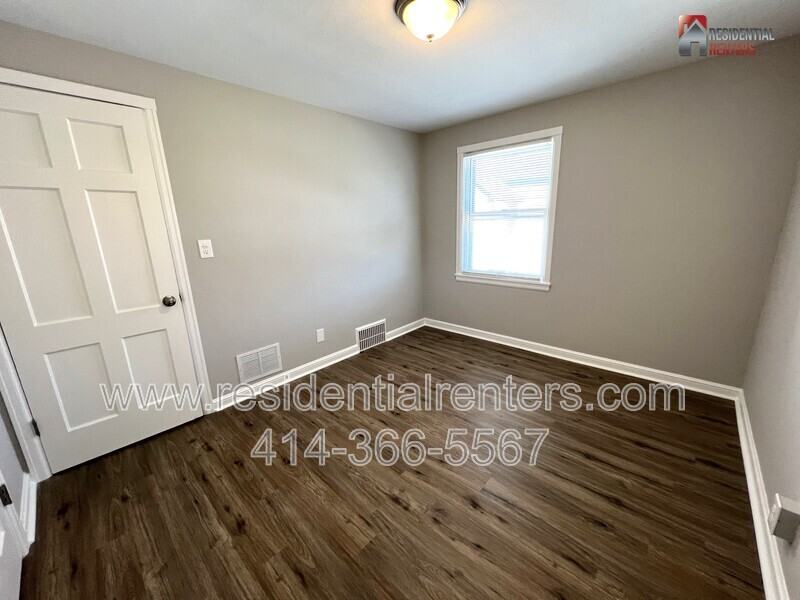 2238 S 82nd St - Photo 3 of 11