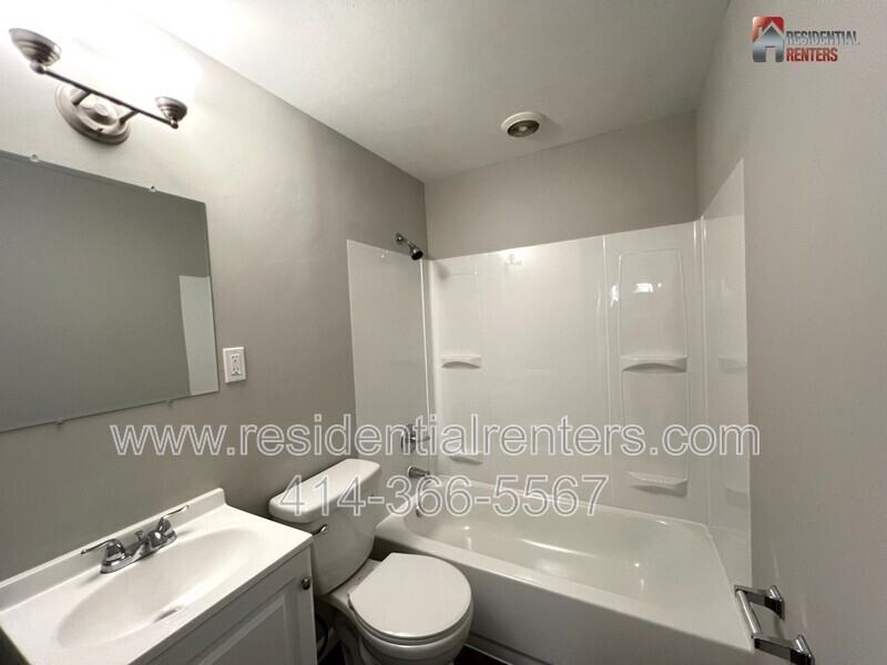 2238 S 82nd St - Photo 4 of 11