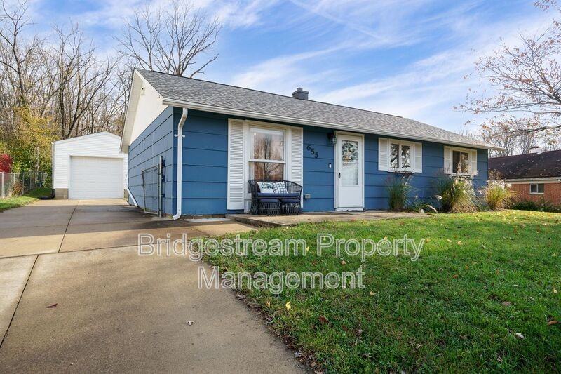 655 Eavey St - Photo 2 of 31