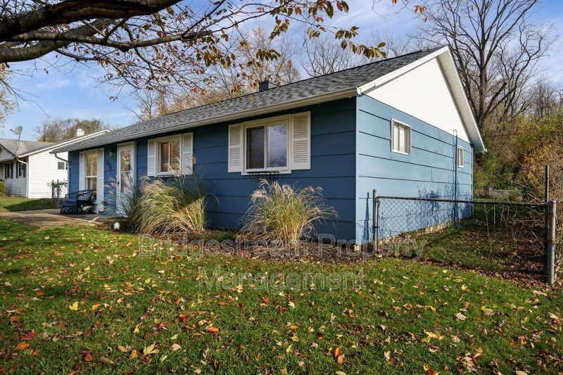 655 Eavey St - Photo 3 of 31