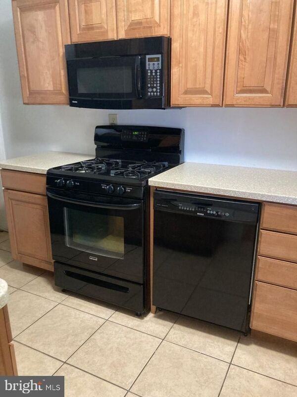 8616 Pleasant Plains Rd - Photo 5 of 14