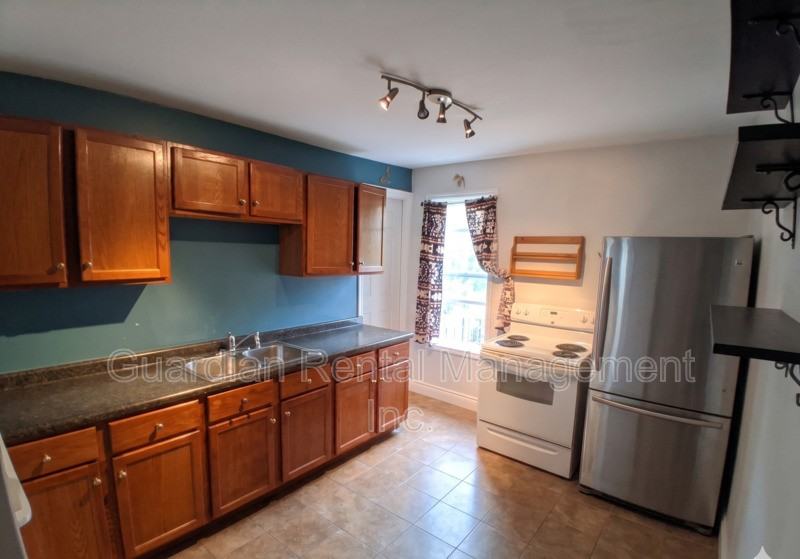 108 Banning St #2