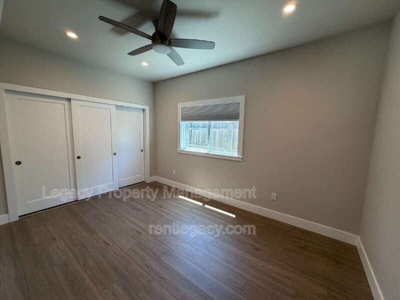 1195 Heather Ct #A - Photo 7 of 13