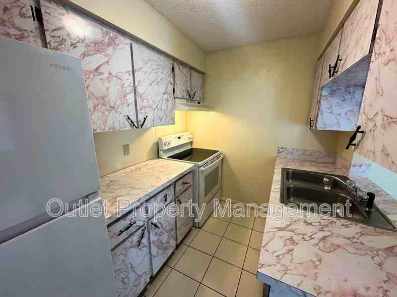 325 N 5th St #325-5 - Photo 4 of 9