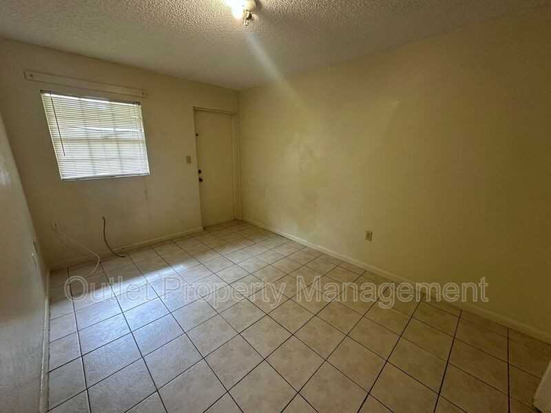 325 N 5th St #325-5 - Photo 6 of 9