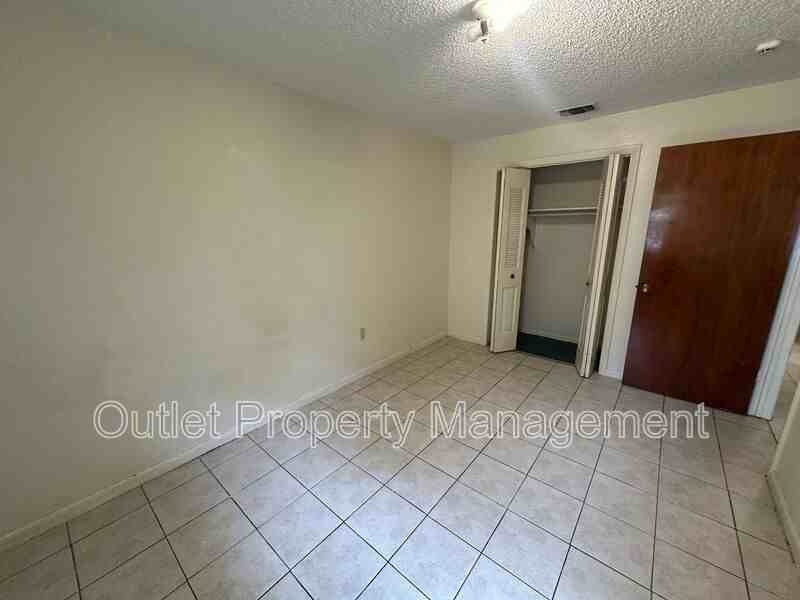325 N 5th St #325-5 - Photo 7 of 9