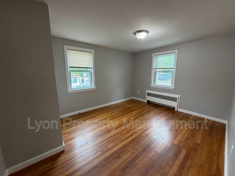39 Alpena Ave - Photo 6 of 14