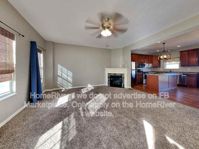1505 Canterbury Dr - Photo 4 of 28