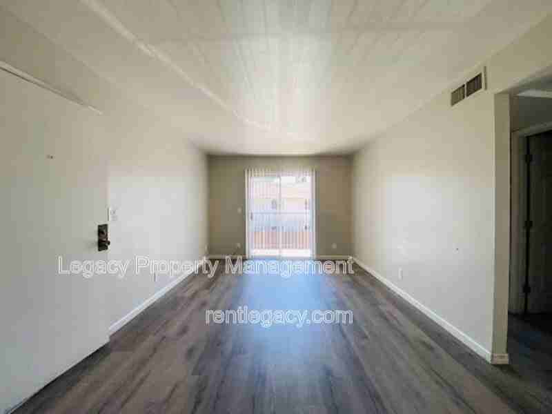 2318 Church Ave #8 - Photo 4 of 15