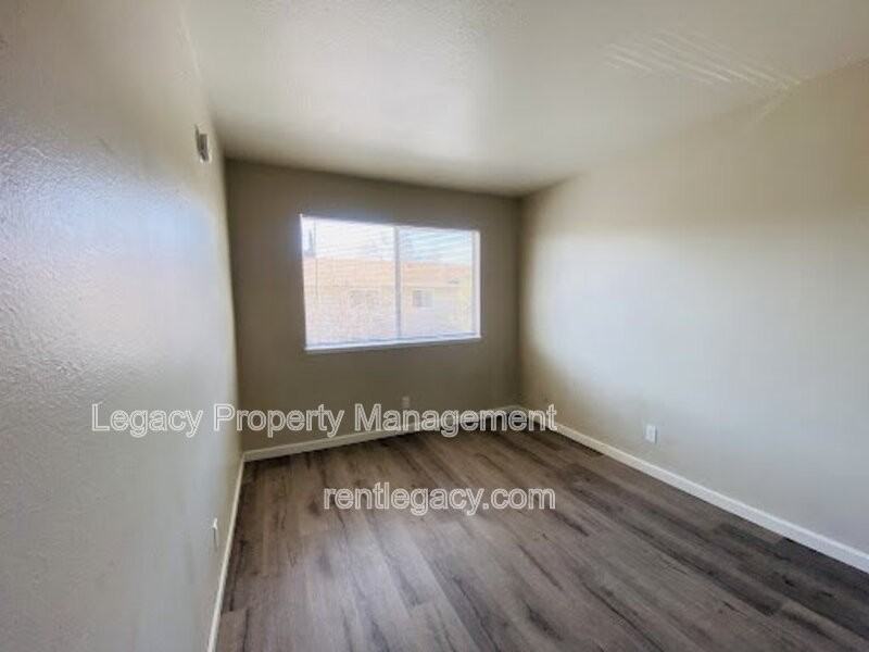 2318 Church Ave #8 - Photo 7 of 15