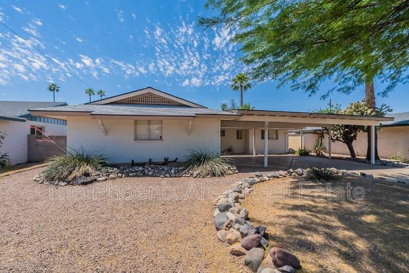 1001 E Campus Dr - Photo 2 of 36