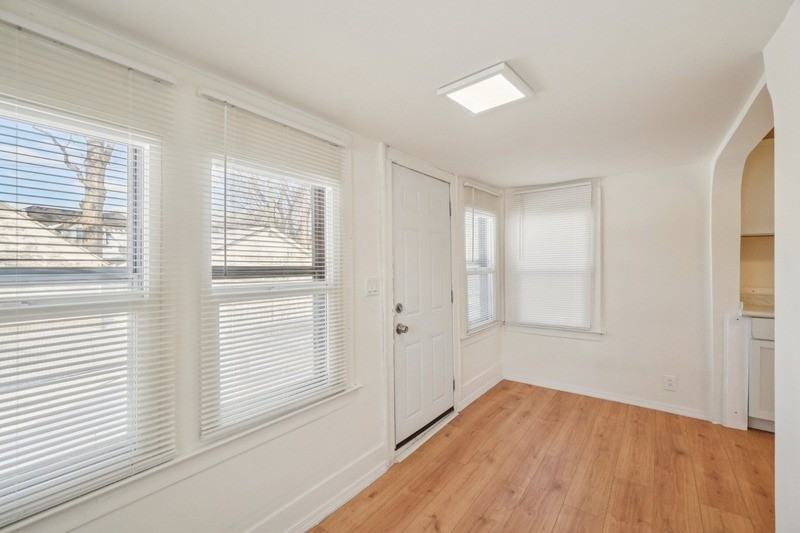 7350 Globe St - Photo 4 of 30