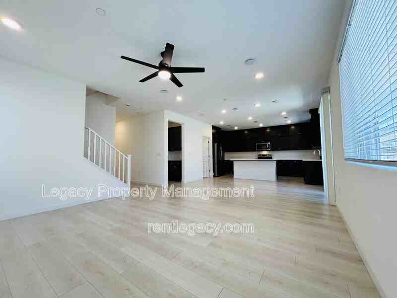8057 Moongate Way - Photo 4 of 31