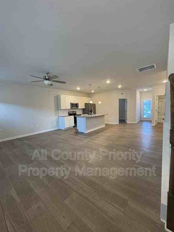 112 Boykin Ave - Photo 2 of 14