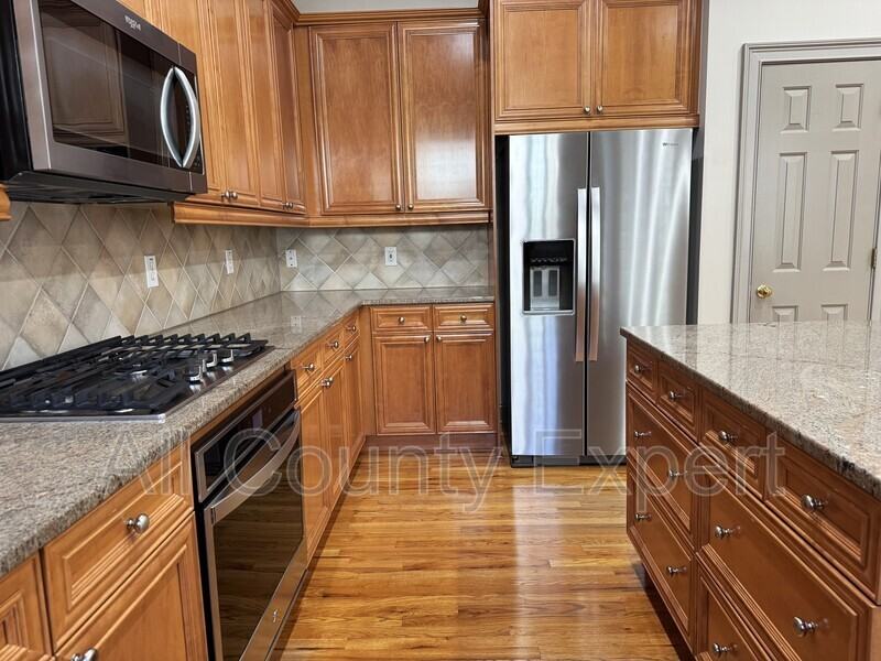 3006 Riverstone Trl - Photo 5 of 32