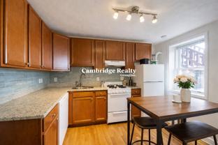 1056 Cambridge St #3R - Photo 1 of 1