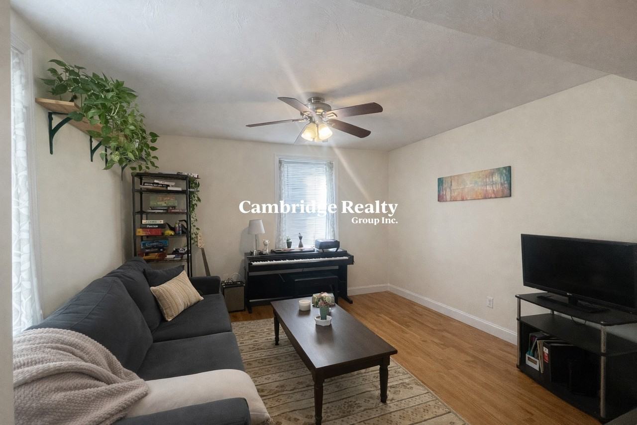 1056 Cambridge St #3R - Photo 2 of 6
