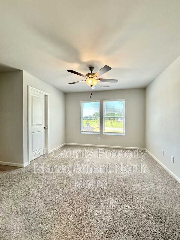 305 Rolling Green Dr Nw - Photo 6 of 10