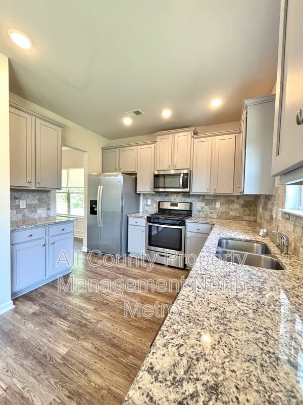 212 Creek View Pl - Photo 4 of 13