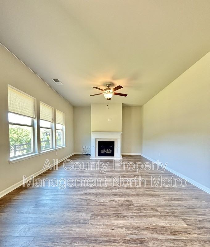 212 Creek View Pl - Photo 7 of 13