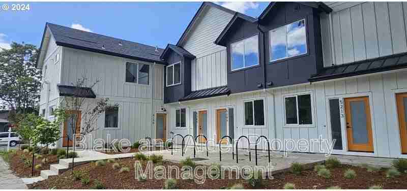 5221 Se Boise St - Photo 2 of 25
