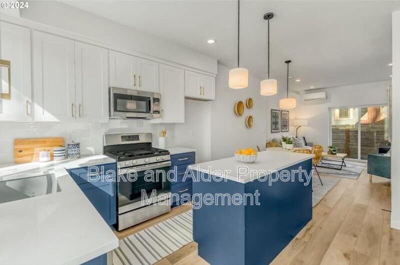 5221 Se Boise St - Photo 6 of 25