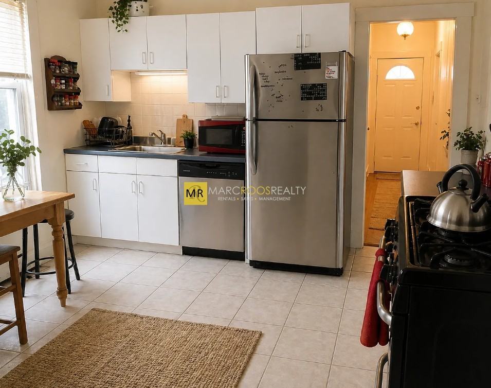 Cypress St #21 - Photo 2 of 9