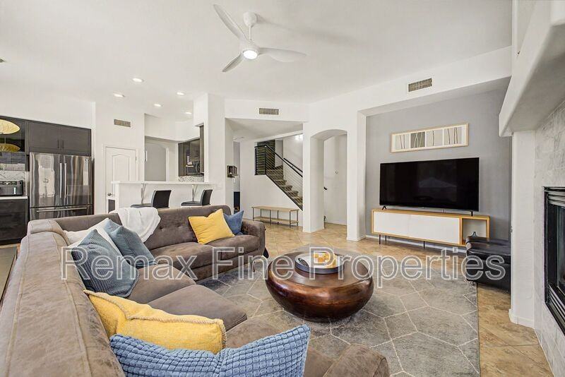 3563 N Tuscany - Photo 4 of 31