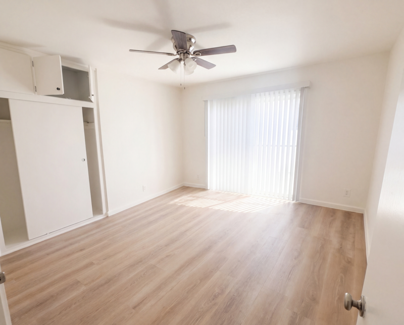 474 Sherman Ave - Photo 4 of 13