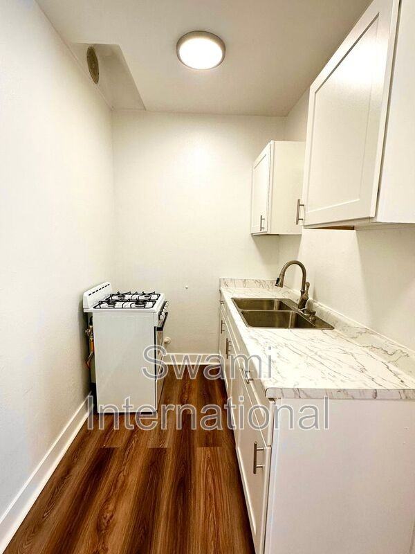 521 N Avalon Blvd #110 - Photo 5 of 9