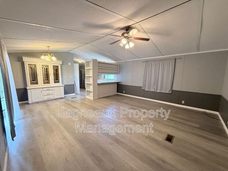 1115 N Crocker St - Photo 2 of 12