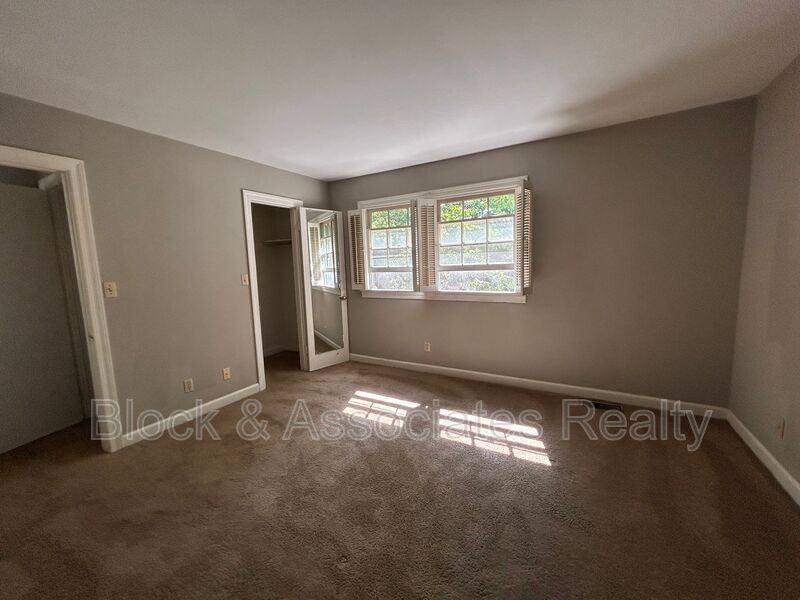640 - Photo 6 of 12